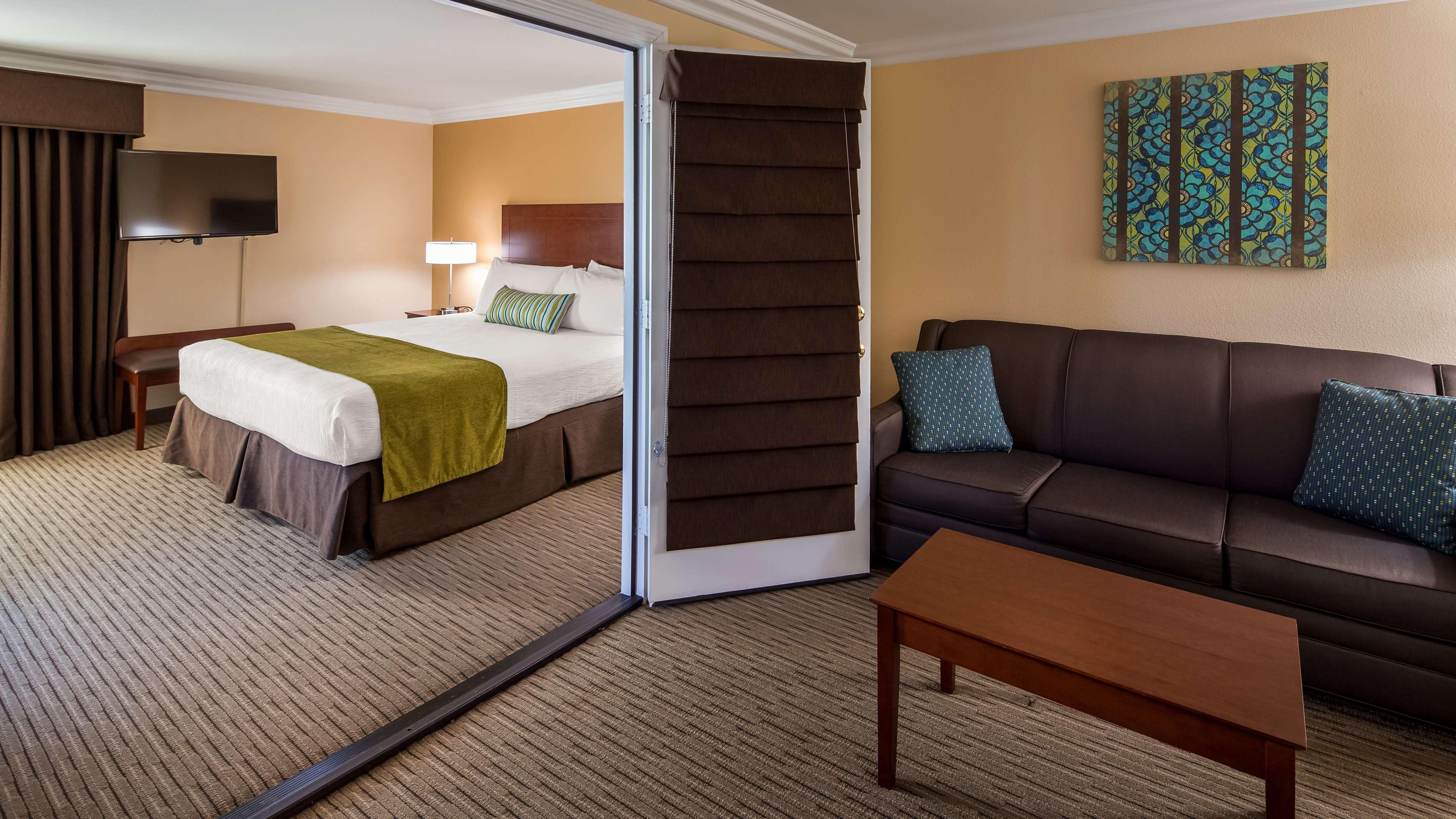 Best Western Harbour Inn & Suites Huntington - Sunset Beach Kültér fotó