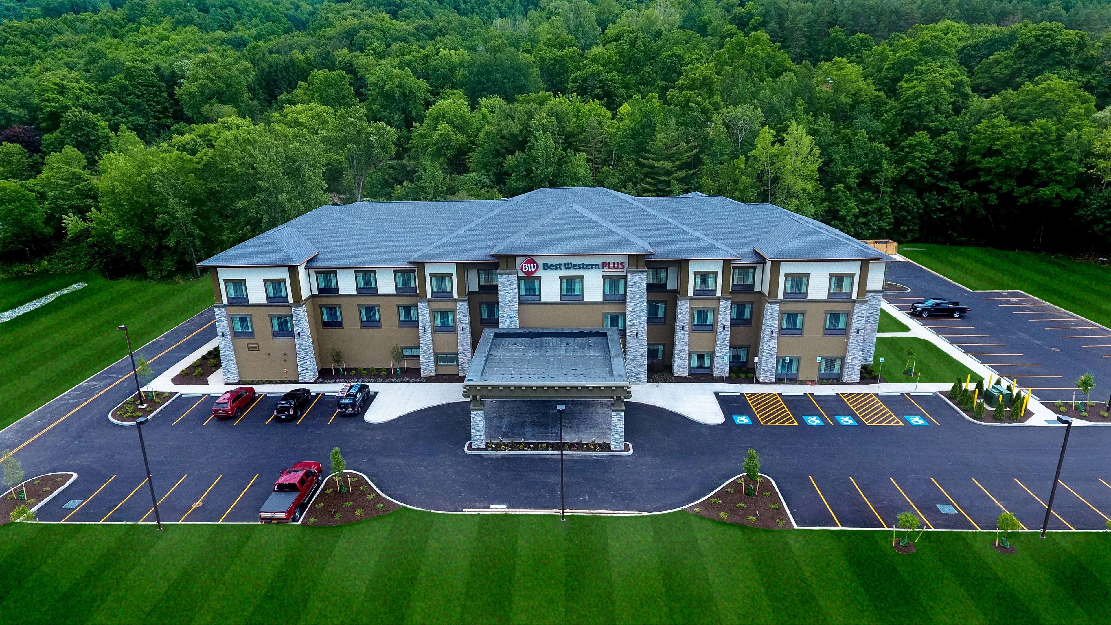 Best Western Harbour Inn & Suites Huntington - Sunset Beach Kültér fotó