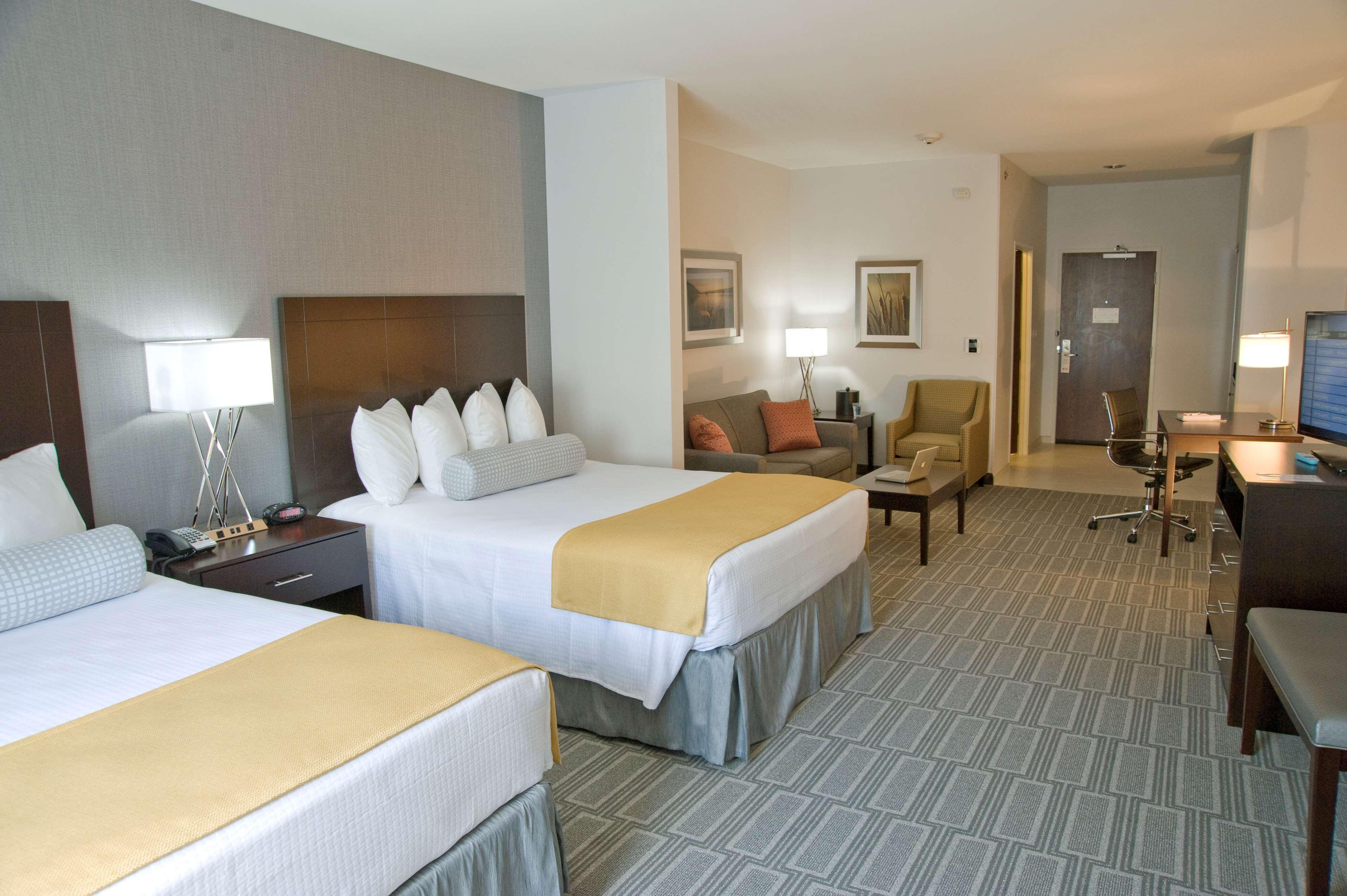 Best Western Harbour Inn & Suites Huntington - Sunset Beach Kültér fotó