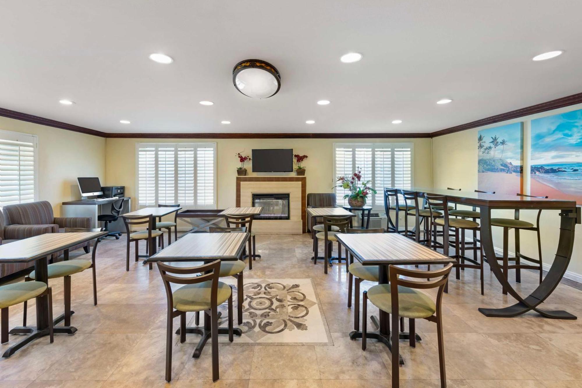 Best Western Harbour Inn & Suites Huntington - Sunset Beach Kültér fotó