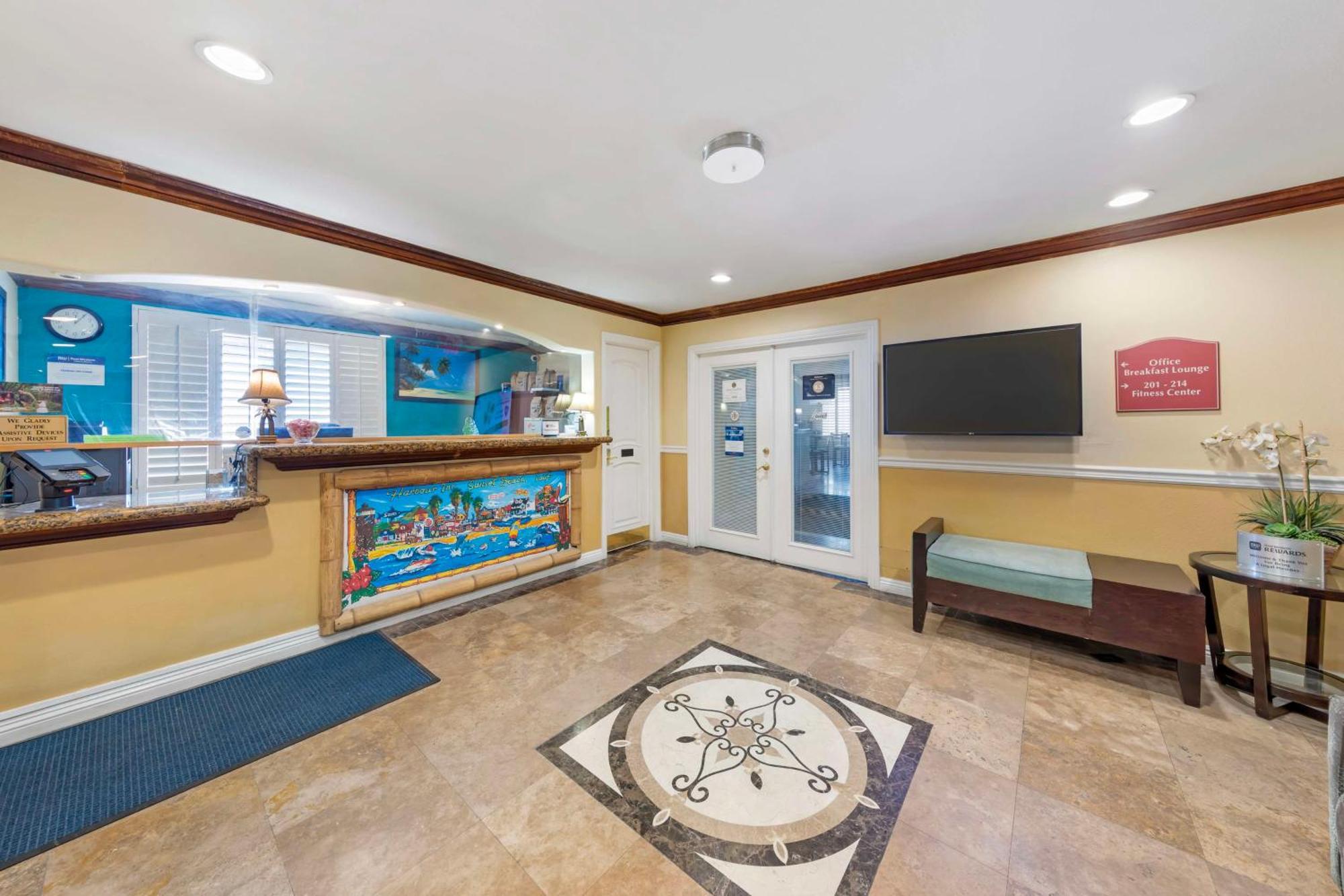 Best Western Harbour Inn & Suites Huntington - Sunset Beach Kültér fotó